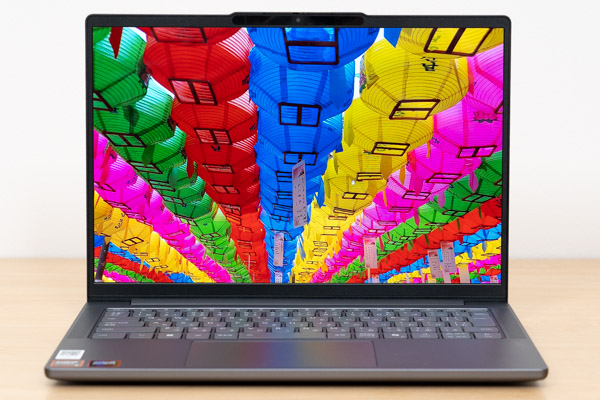 IdeaPad Slim5のディスプレイ