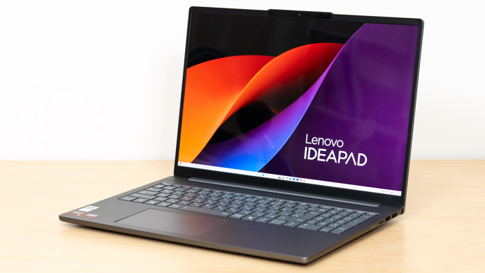 レノボ IdeaPad Pro 5i Gen 9 14型の写真